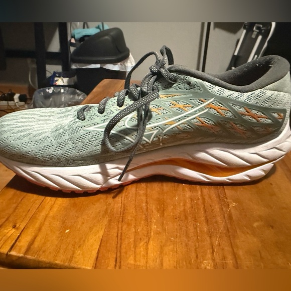 MIZUNO RUNNING SHOES - Picture 3 of 7